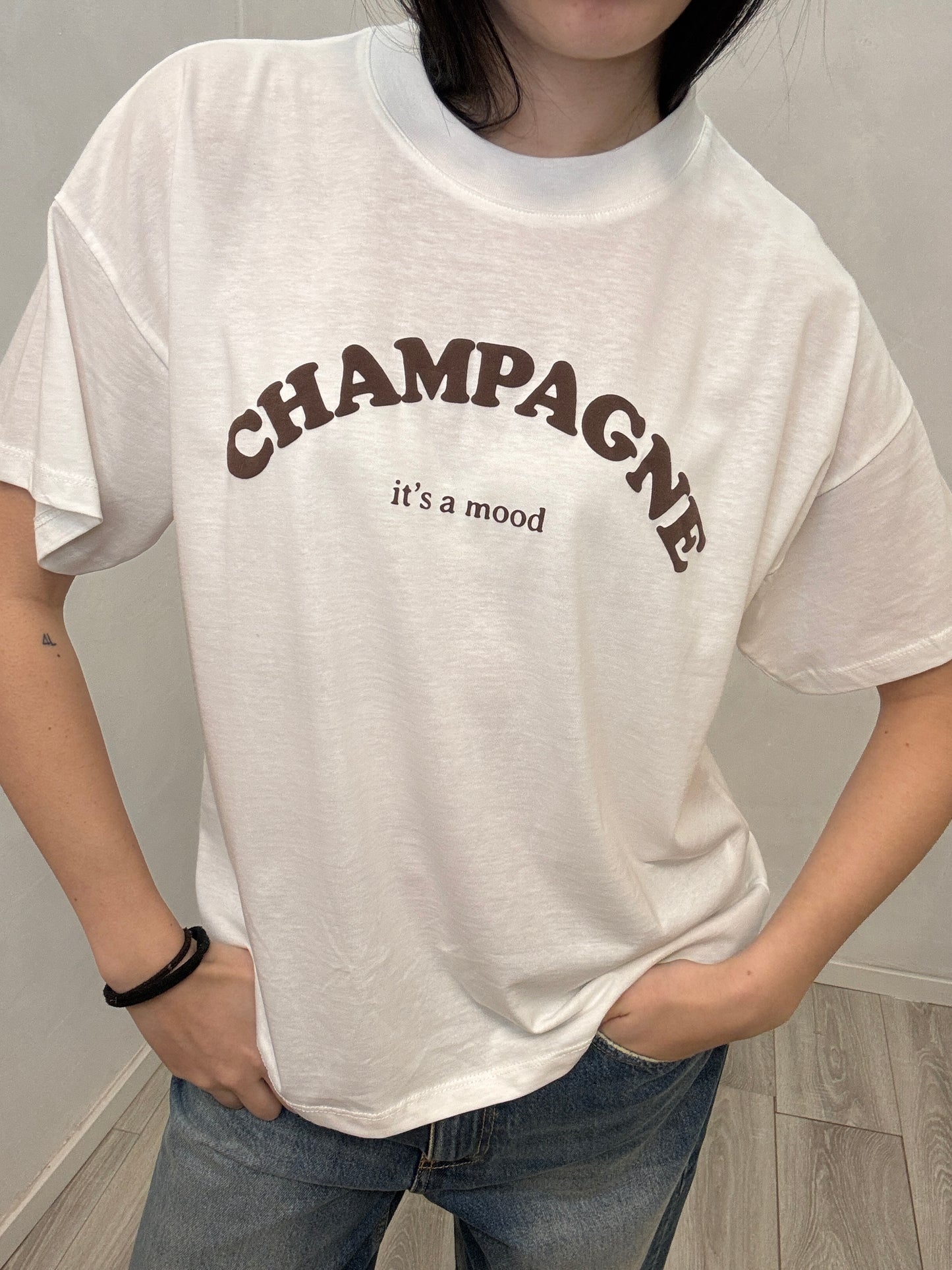 Top “Champagne it’s a mood”