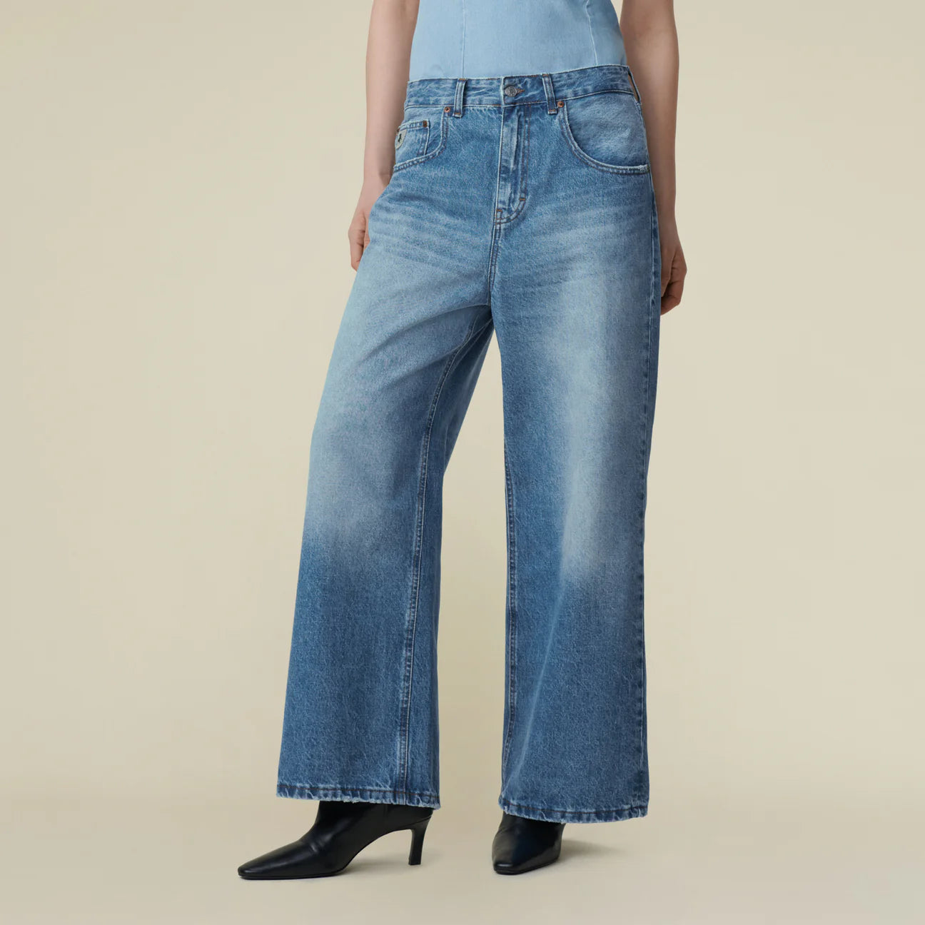 Beatrix Jackson Distressed - Low Rise Wide Fit