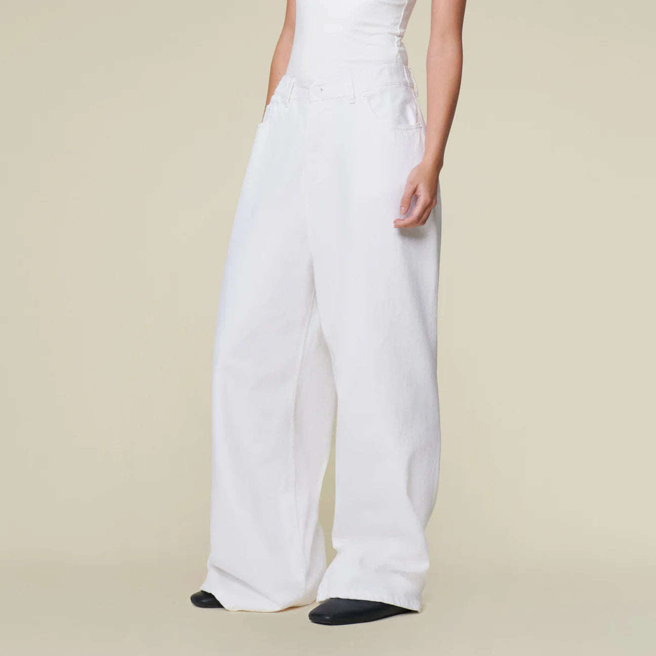 Paloma Otawa White - Low Rise Rise Fit