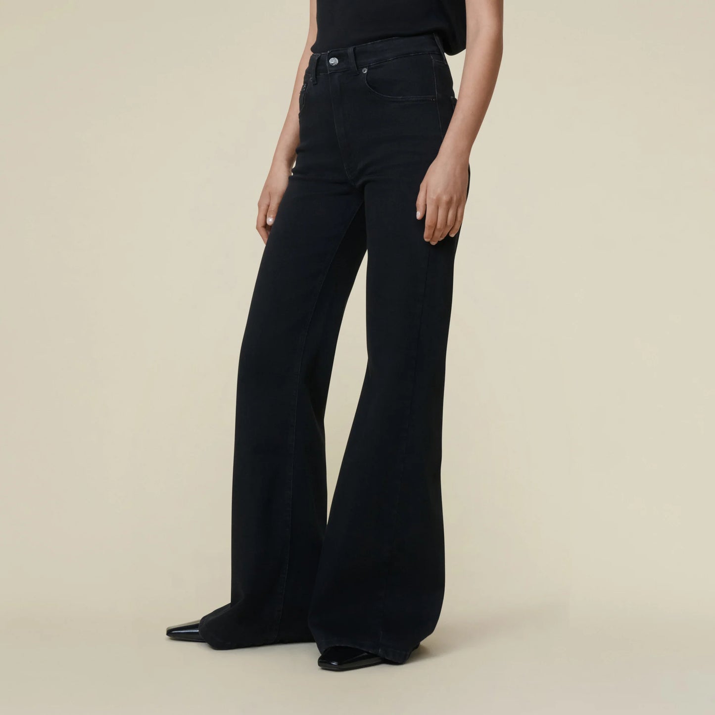 Palas mallow bob black