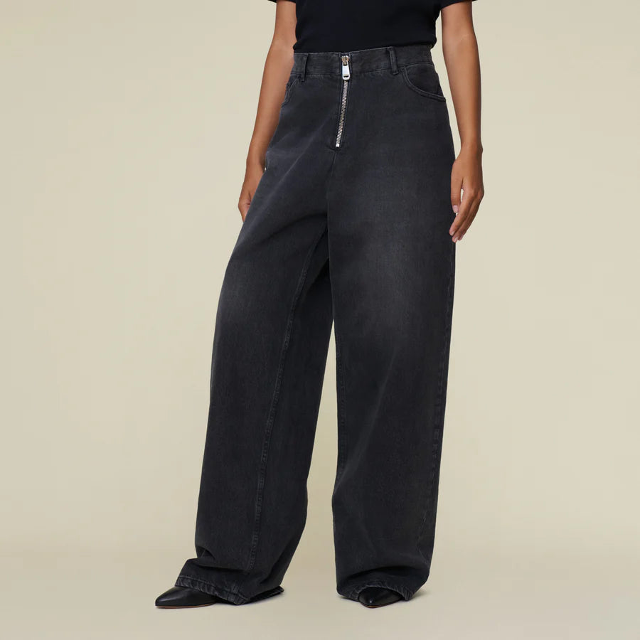 Akira Main Black Darkness - Low Rise Wide Fit