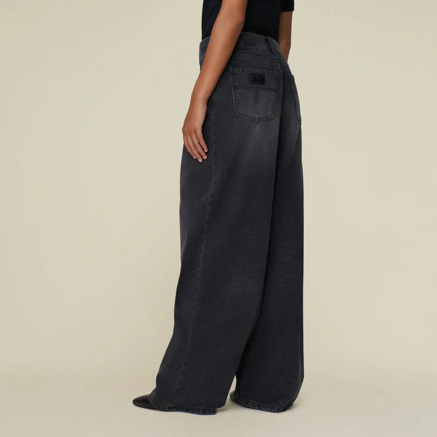 Akira Main Black Darkness - Low Rise Wide Fit