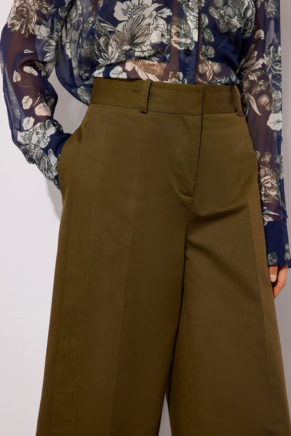 Pantalone con spacchi in gabardina