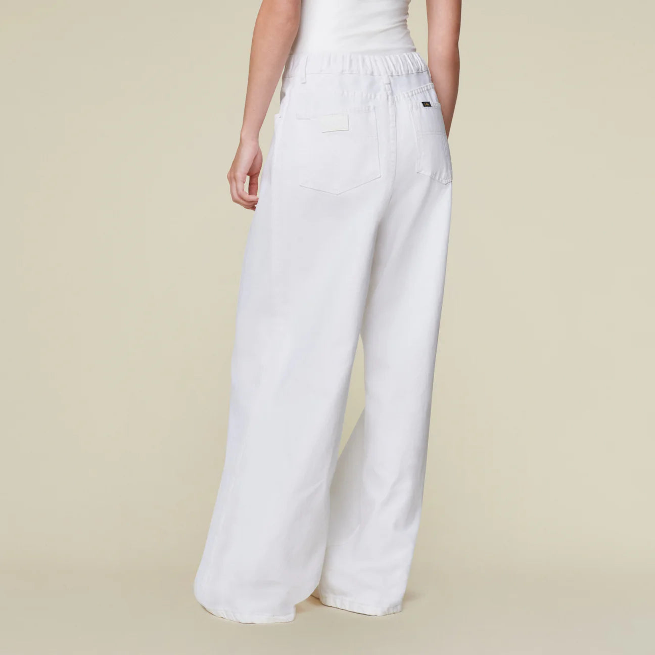 Paloma Otawa White - Low Rise Rise Fit