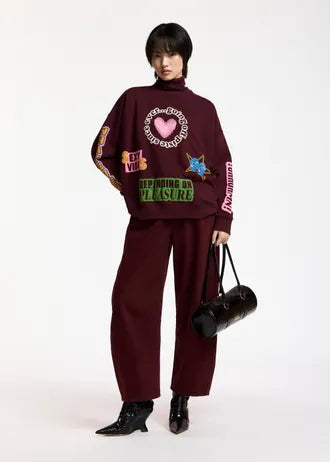 Felpa in cotone con stampa grafica bordeaux e multicolore