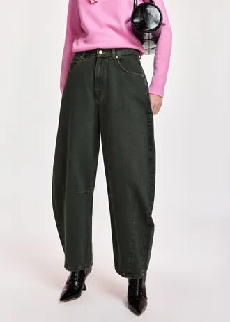 Jeans cropped modello barrel grigio scuro