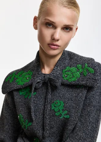 Maglione in lana jacquard a fantasia floreale grigia e verde