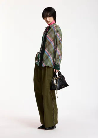 Pantaloni kaki a gamba larga con borchie