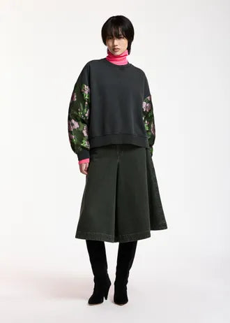 Felpa con maniche in jacquard floreale grigio scuro, kaki e rosa chiaro